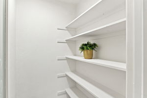 032_F8_3830 Campbell Pl
