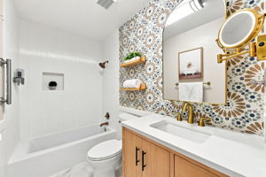033_F8_3830 Campbell Pl