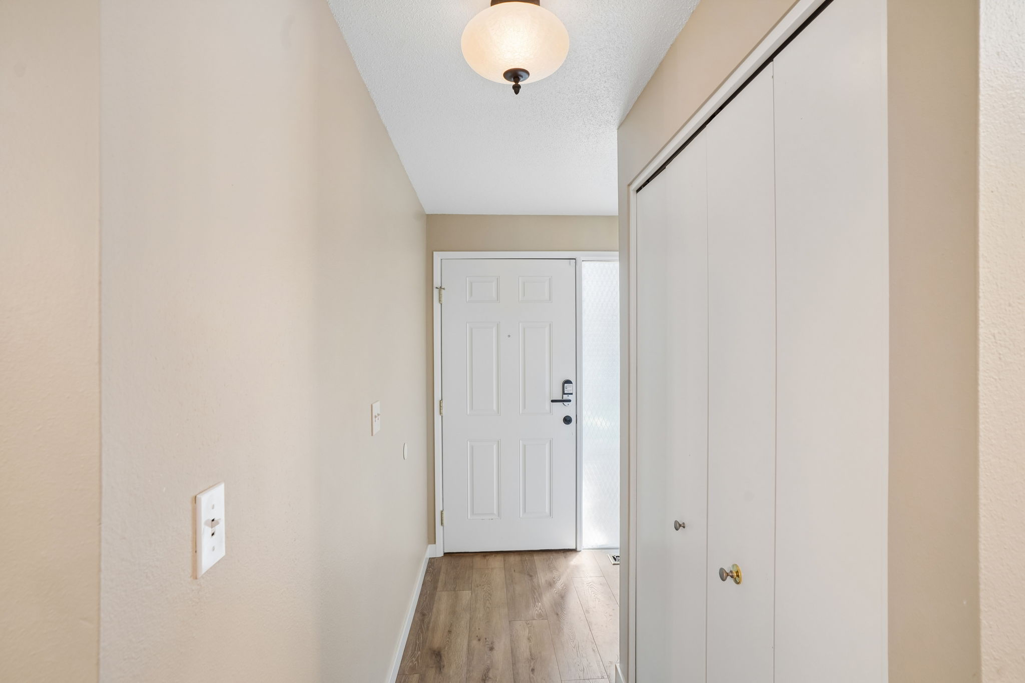 3rd Ave-S0108-011