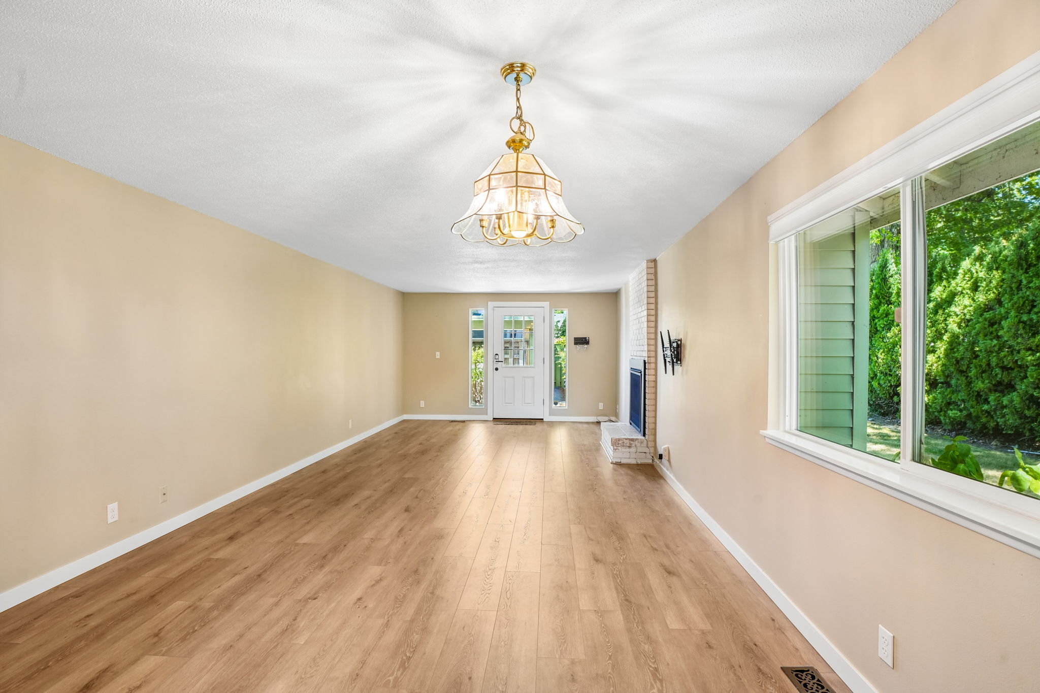 3rd Ave-S0108-013
