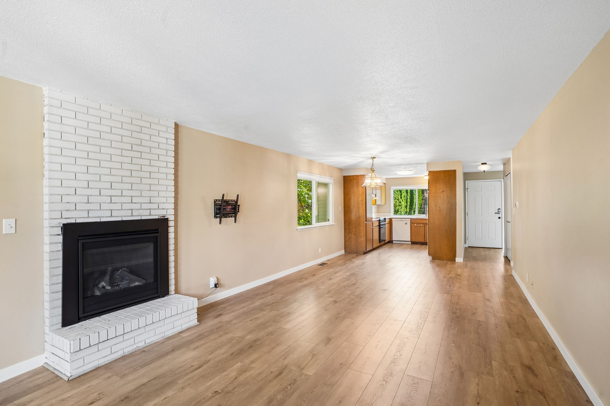 3rd Ave-S0108-014