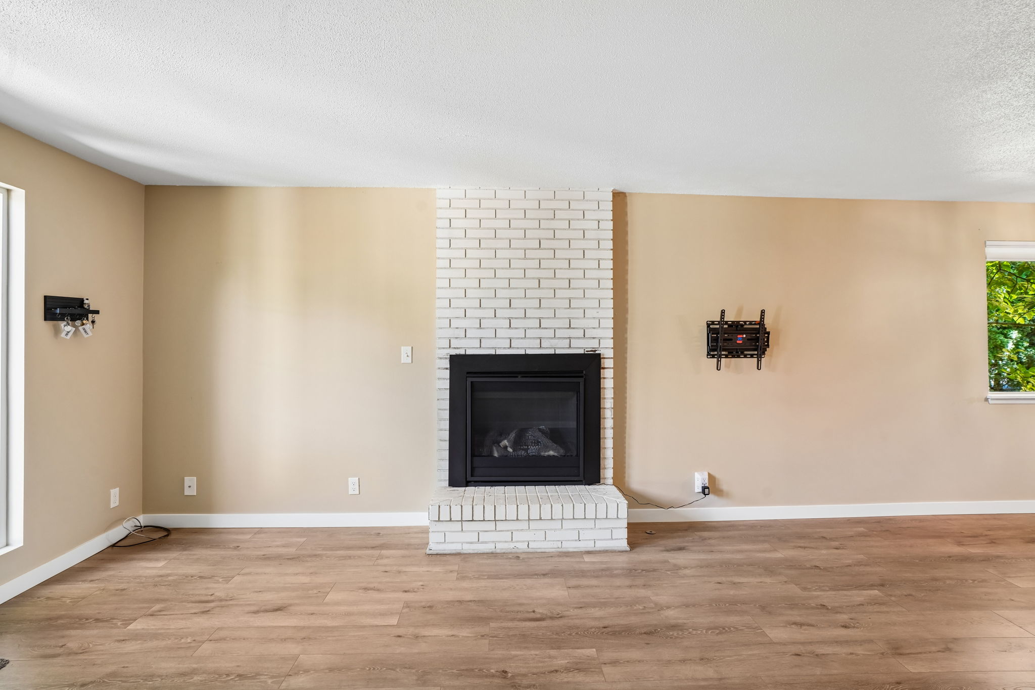 3rd Ave-S0108-015