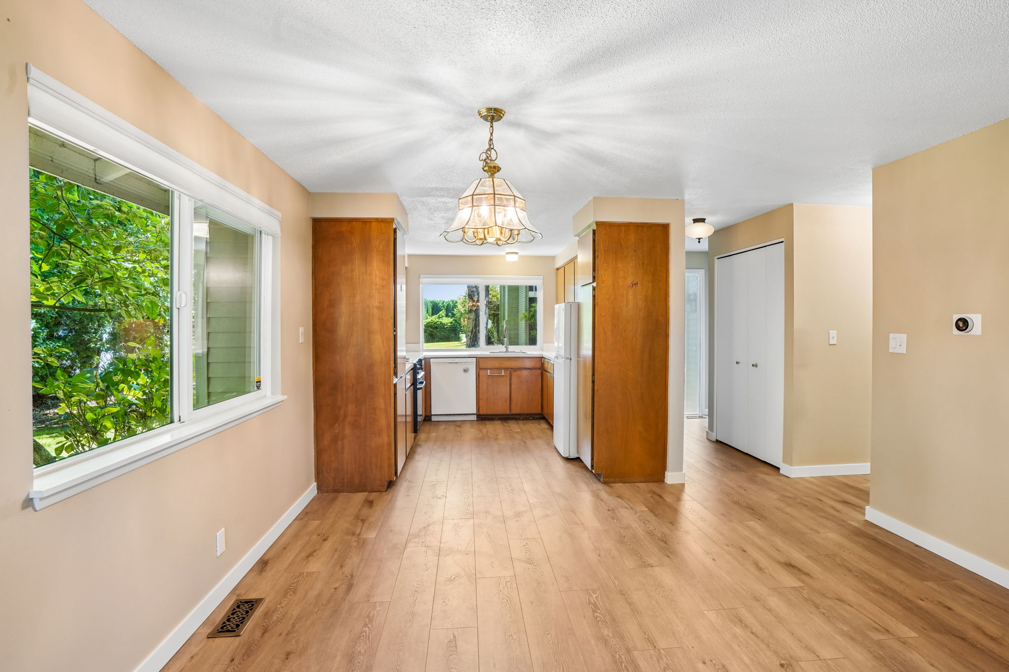 3rd Ave-S0108-017