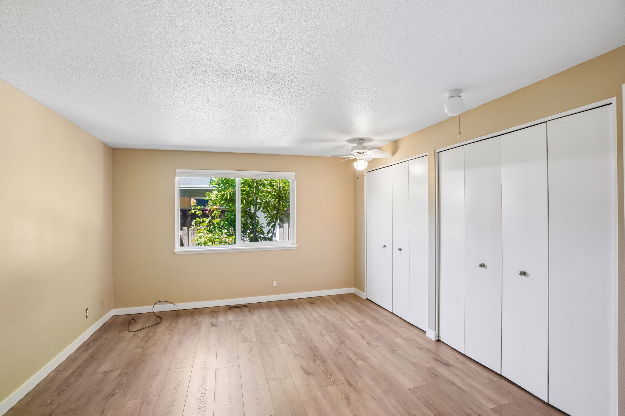 3rd Ave-S0108-027