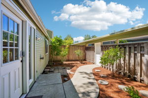 3rd Ave-S0108-036