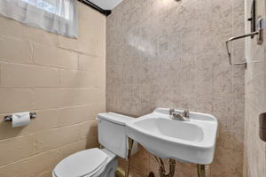  Photo 45