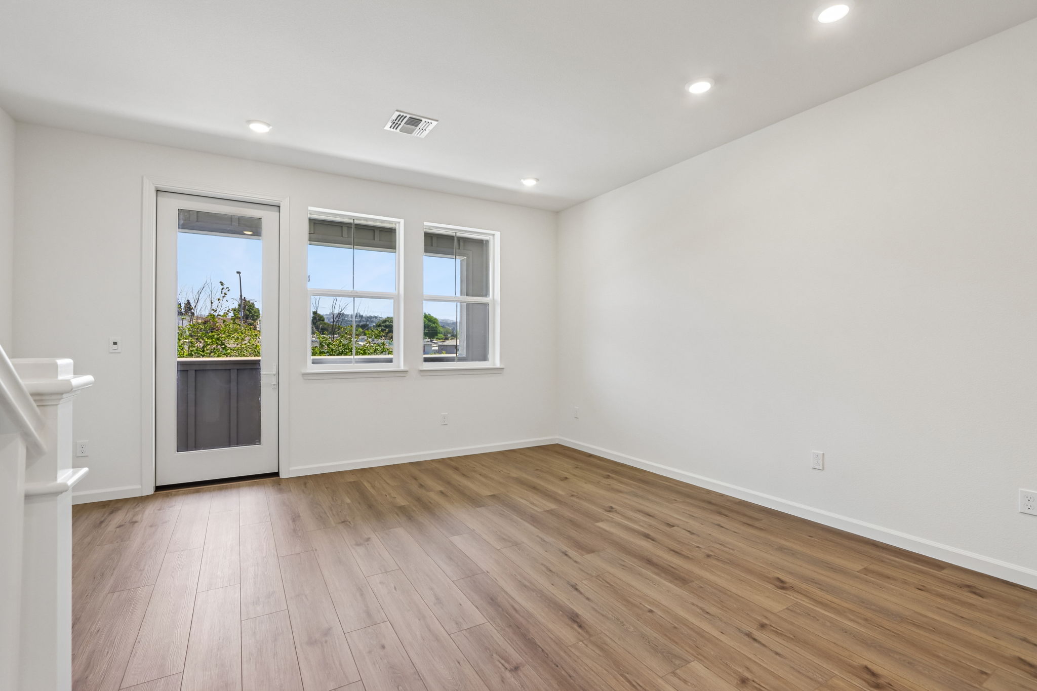 3832 Norbridge Ave Castro Valley-S1205-006