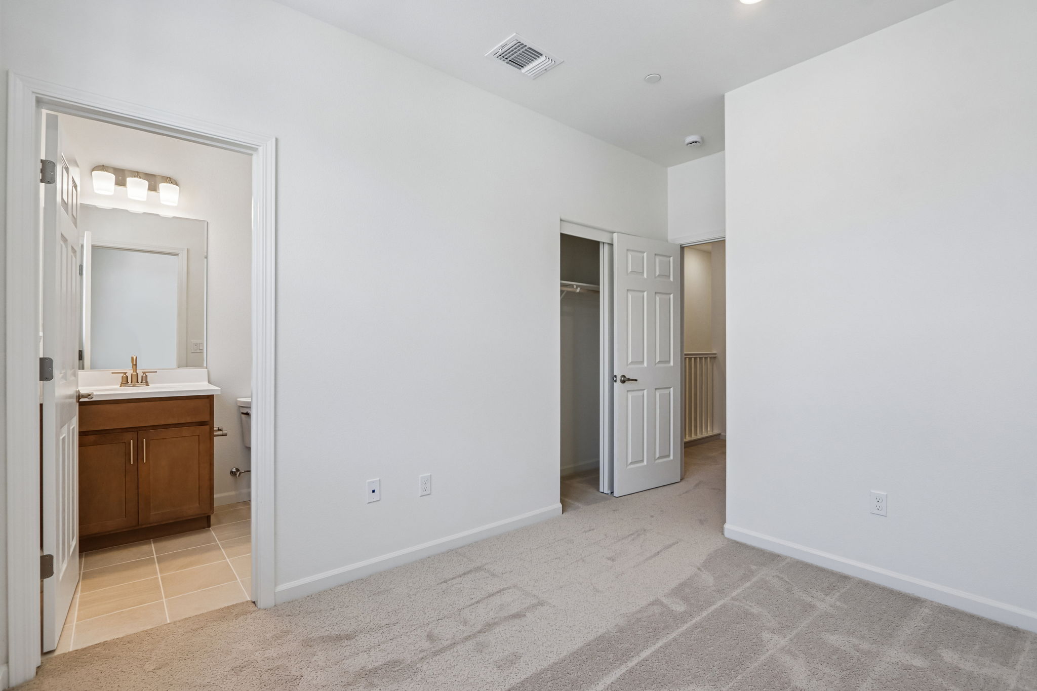 3832 Norbridge Ave Castro Valley-S1205-018