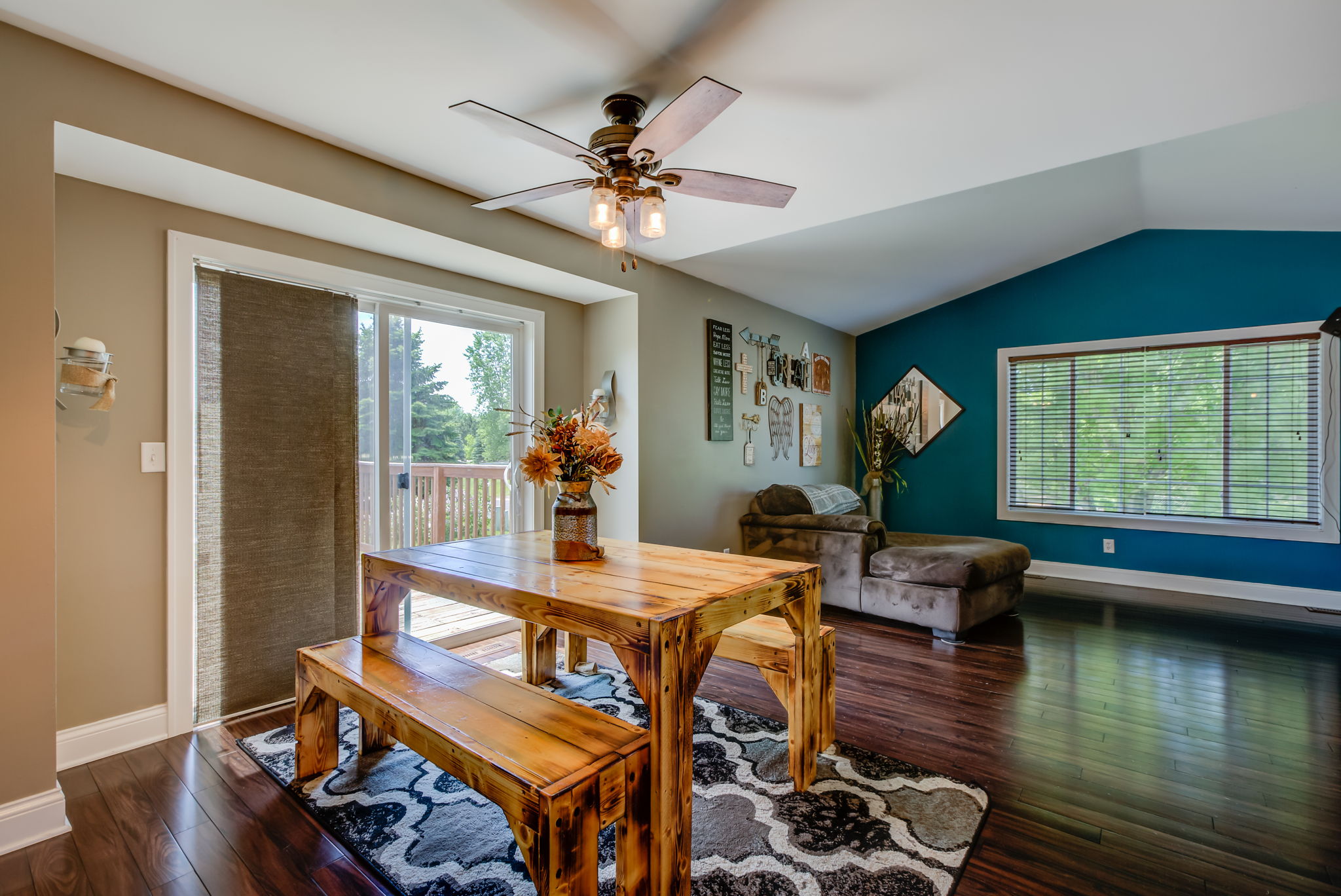 Kitchen/Eating Area