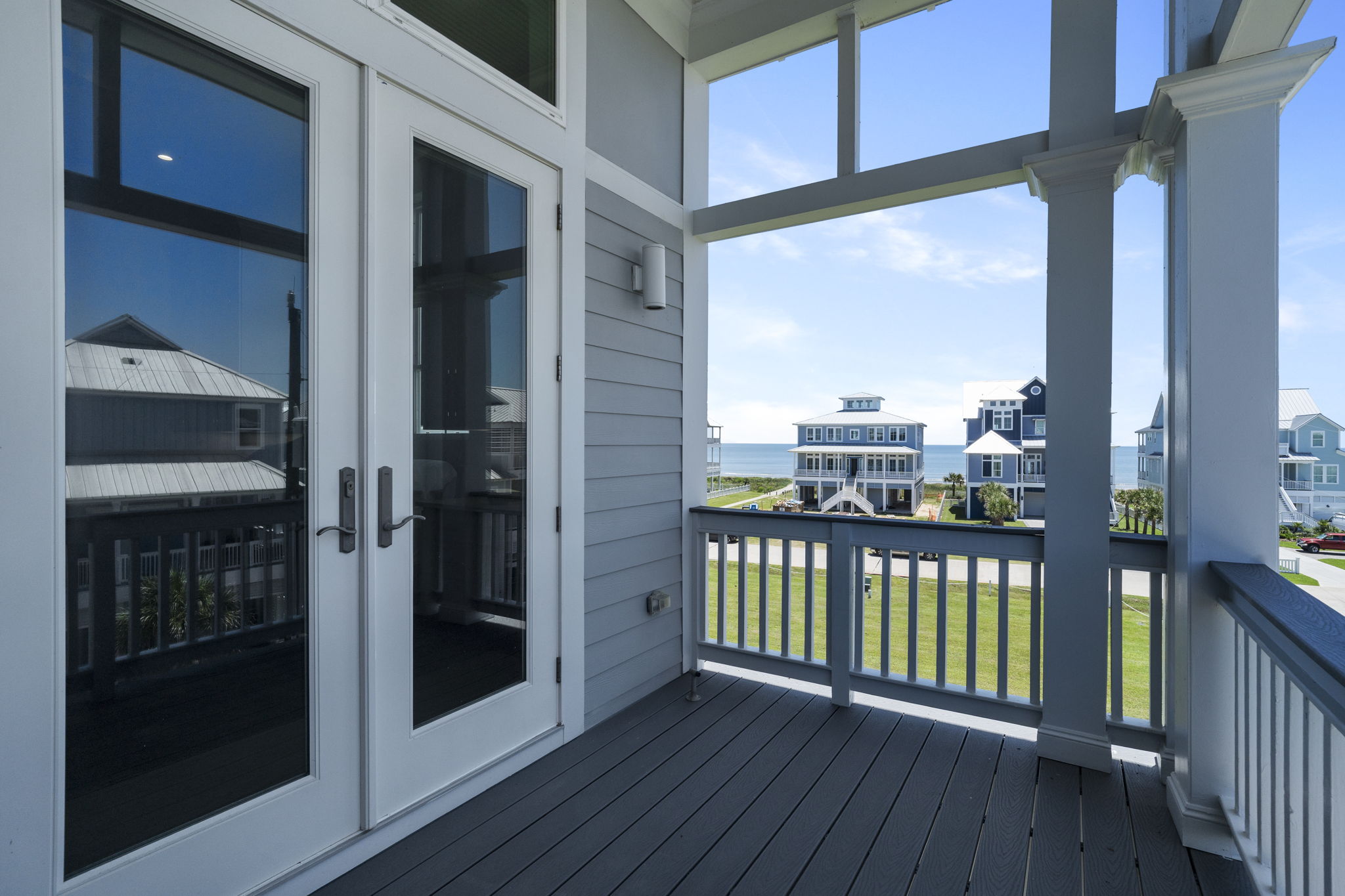 Private balcony off of secondary primary suite.