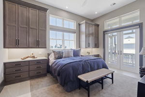 Secondary primary suite.