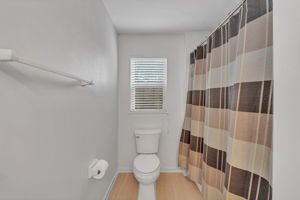  Photo 32