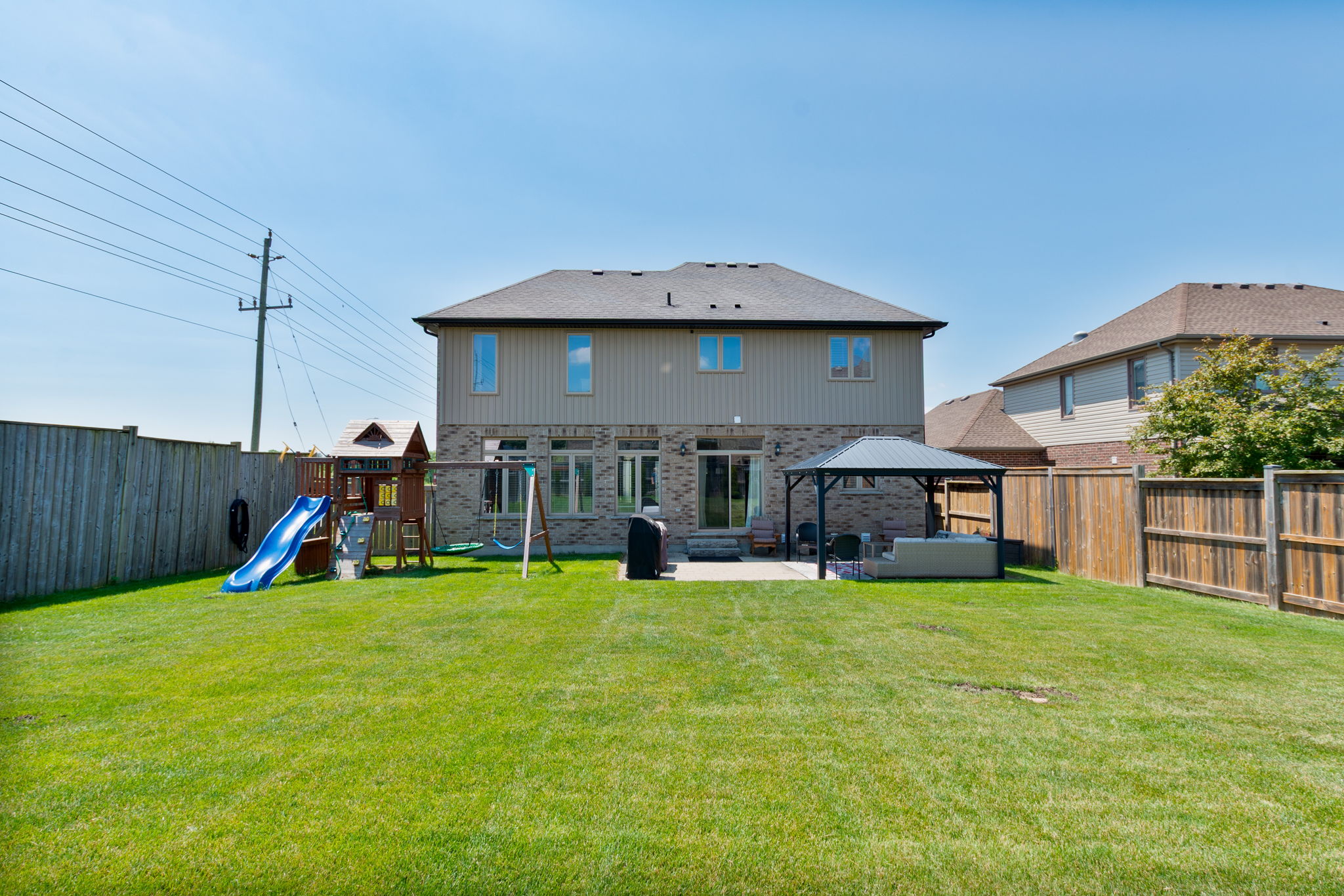  Photo 33