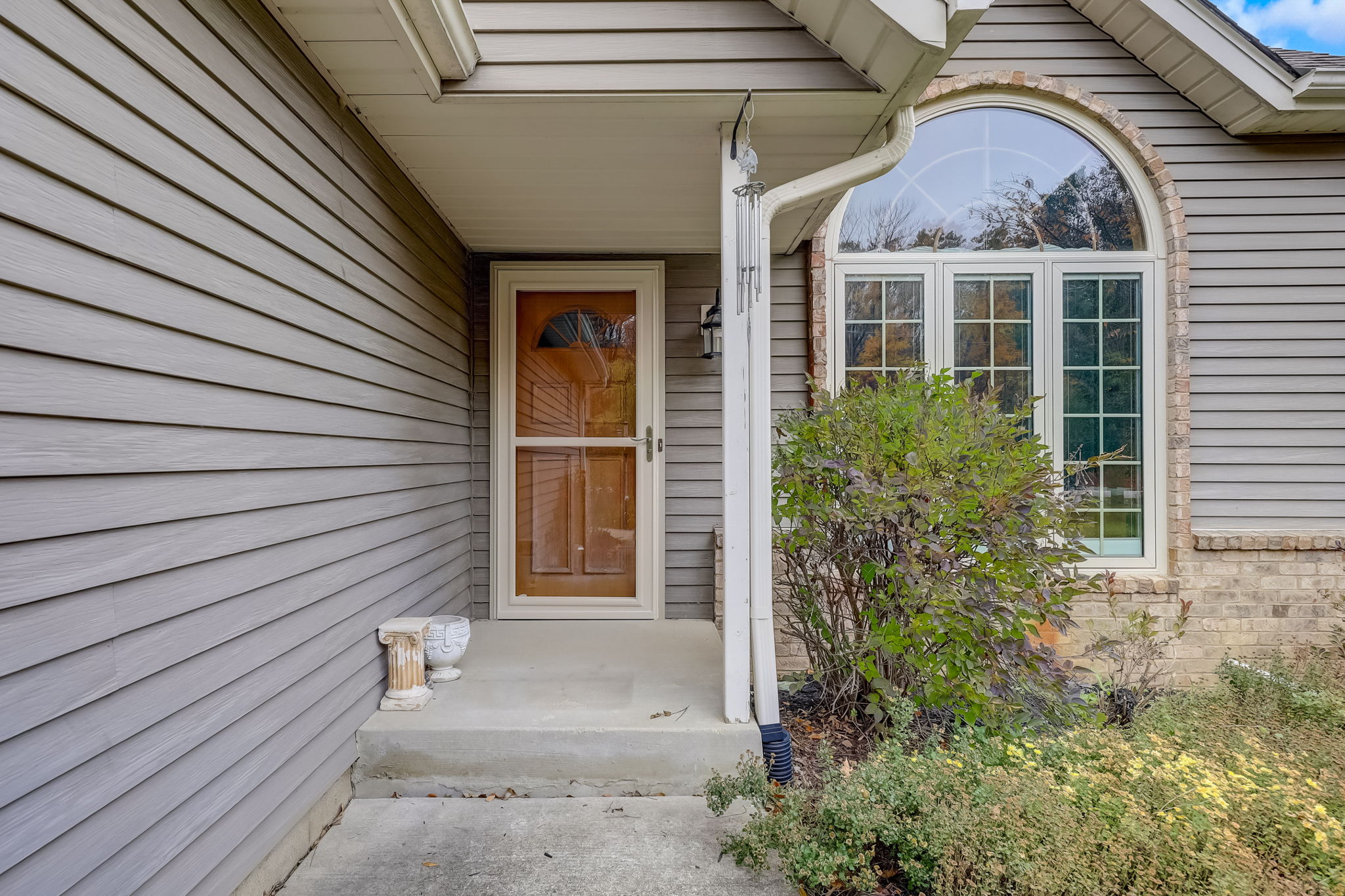 W Puetz Rd-005