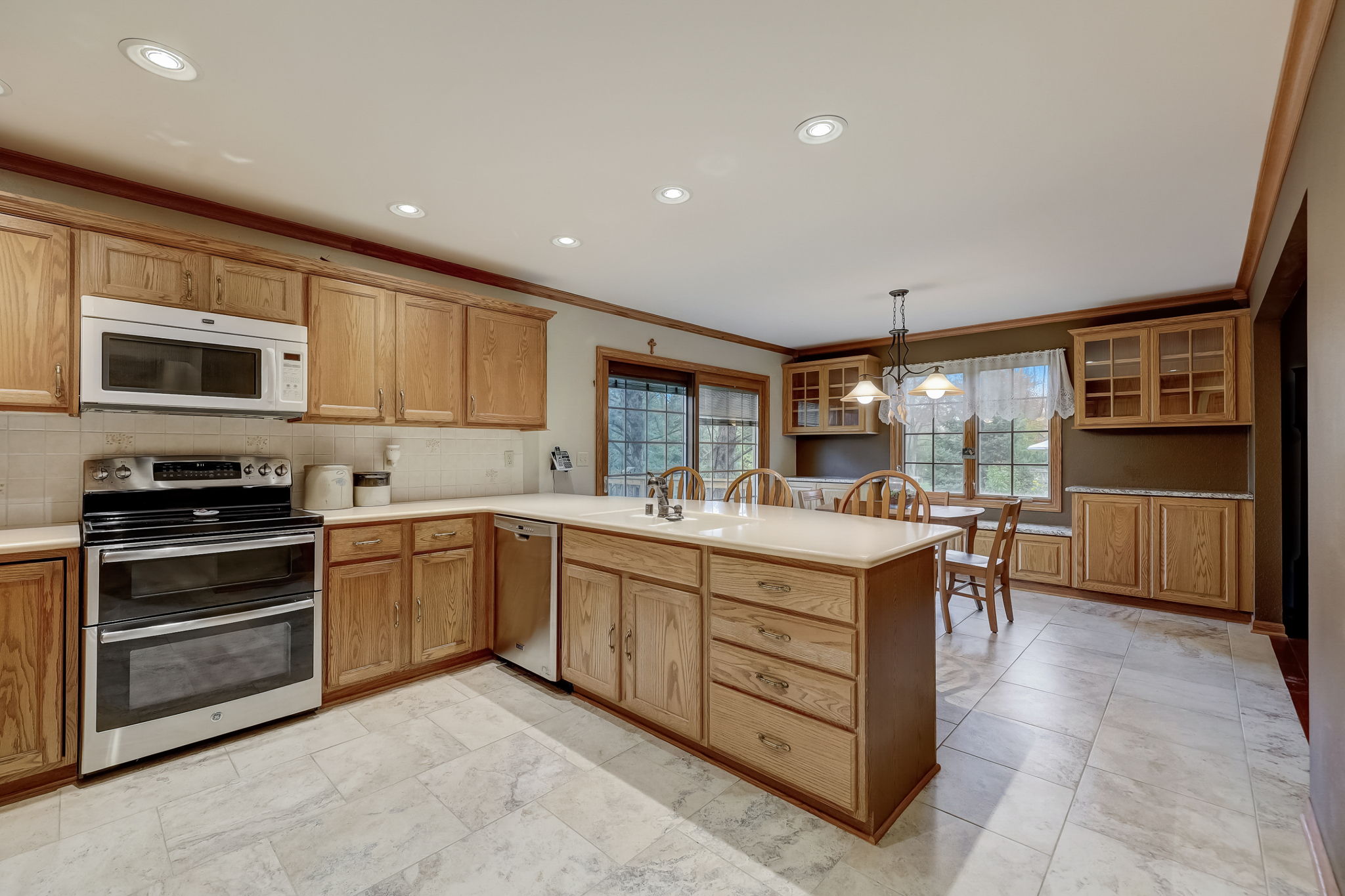 W Puetz Rd-019