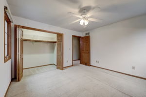 W Puetz Rd-033