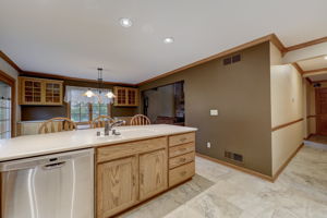 W Puetz Rd-023