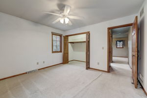 W Puetz Rd-032