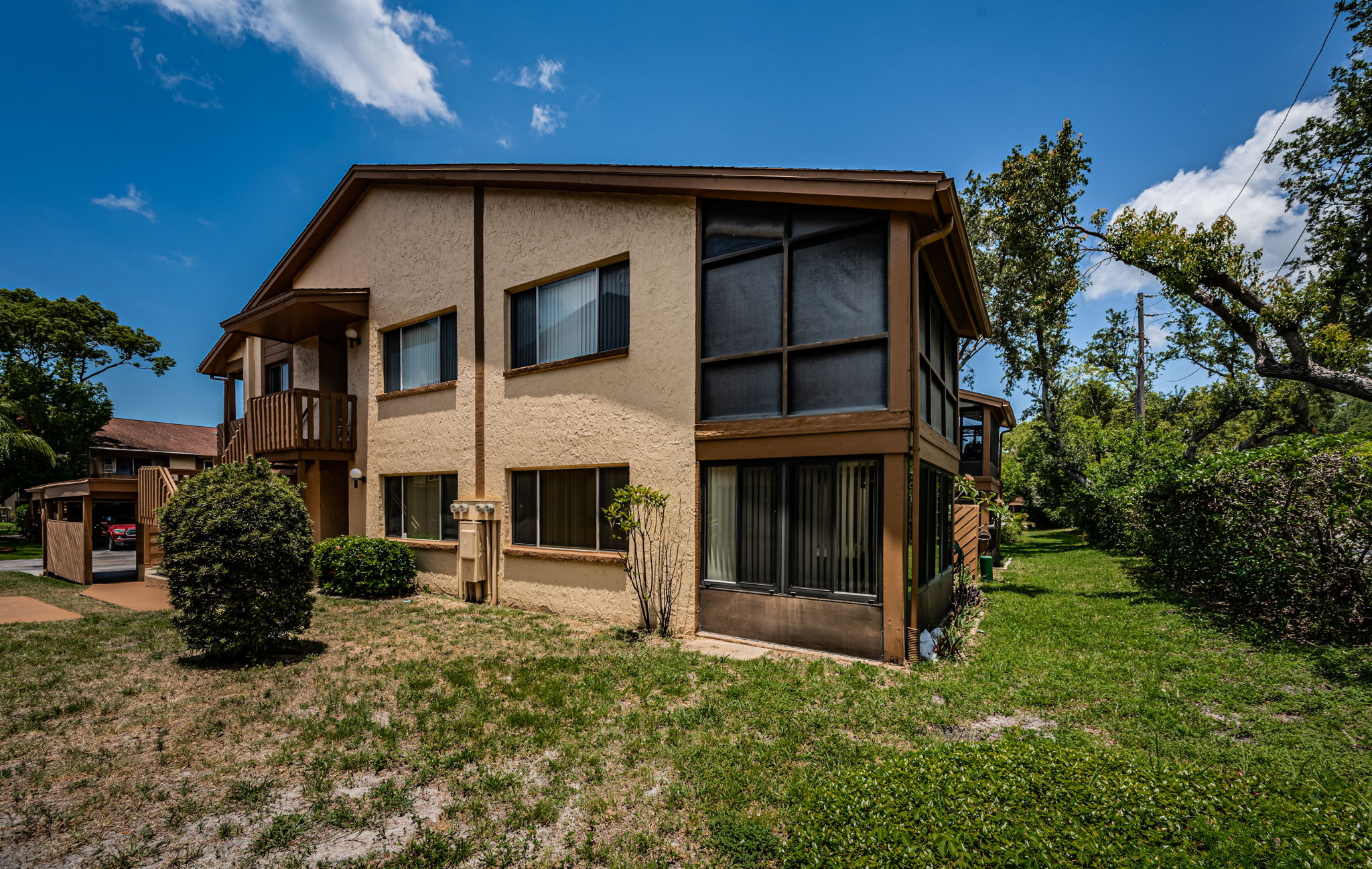 Front Exterior4