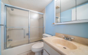 Bathroom2