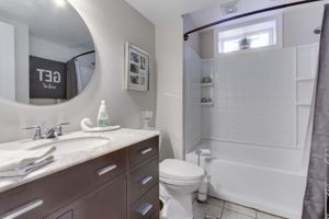  Photo 49