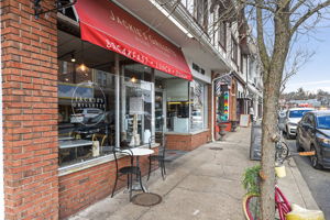 Blocks from Upper Montclair train station, shopping and restaurants!