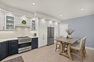 Breakfast Nook 1 of 2