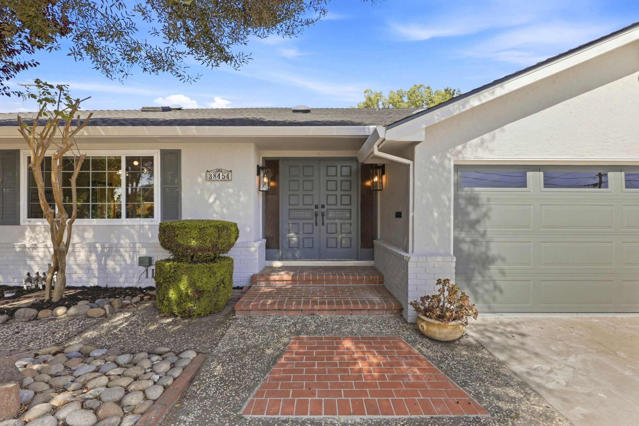 003_F8_38454 Glenview Dr