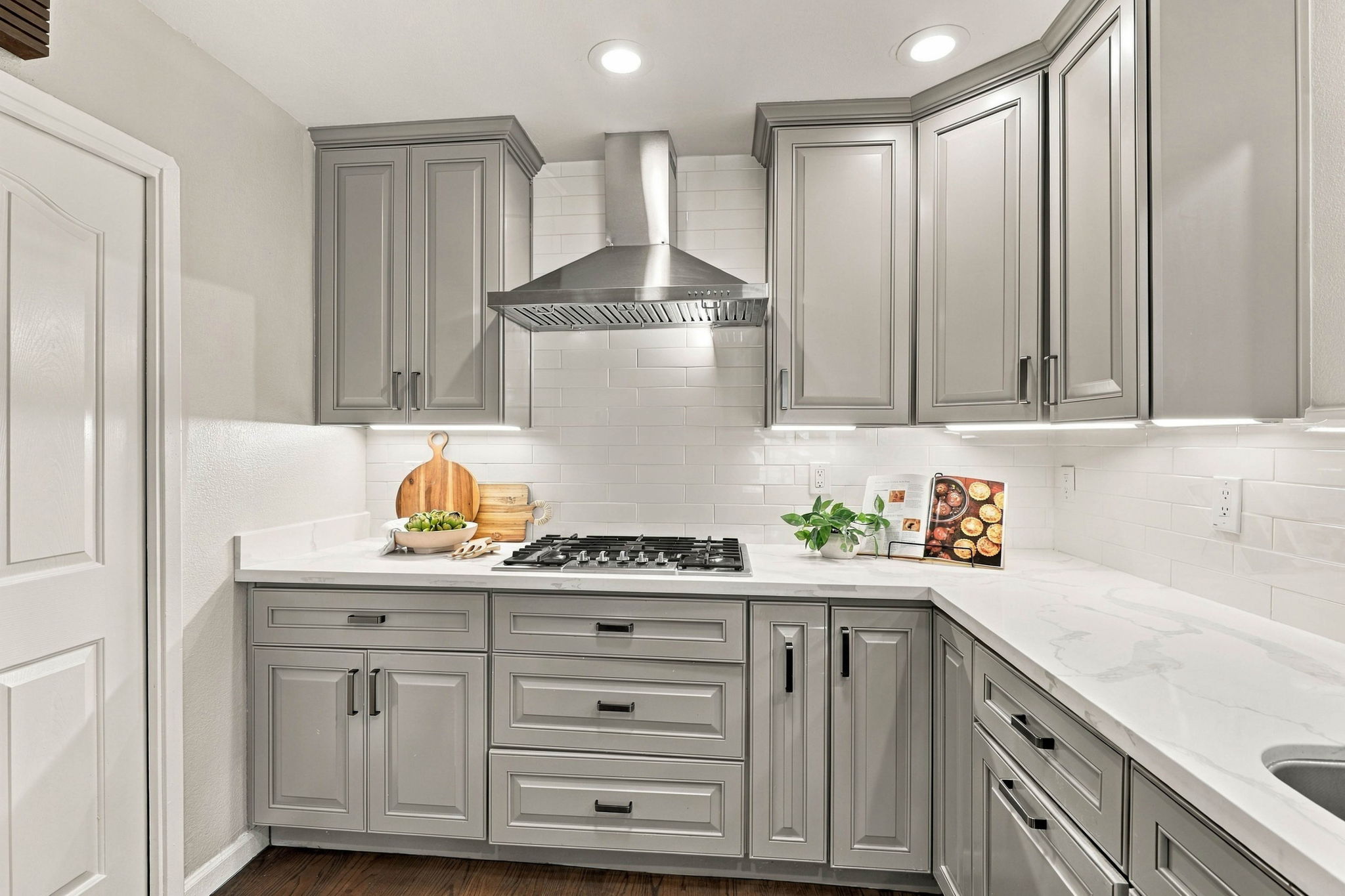 013_F8_38454 Glenview Dr
