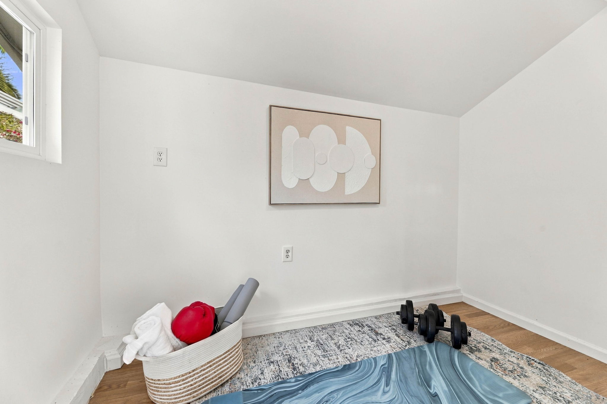 025_F8_38454 Glenview Dr