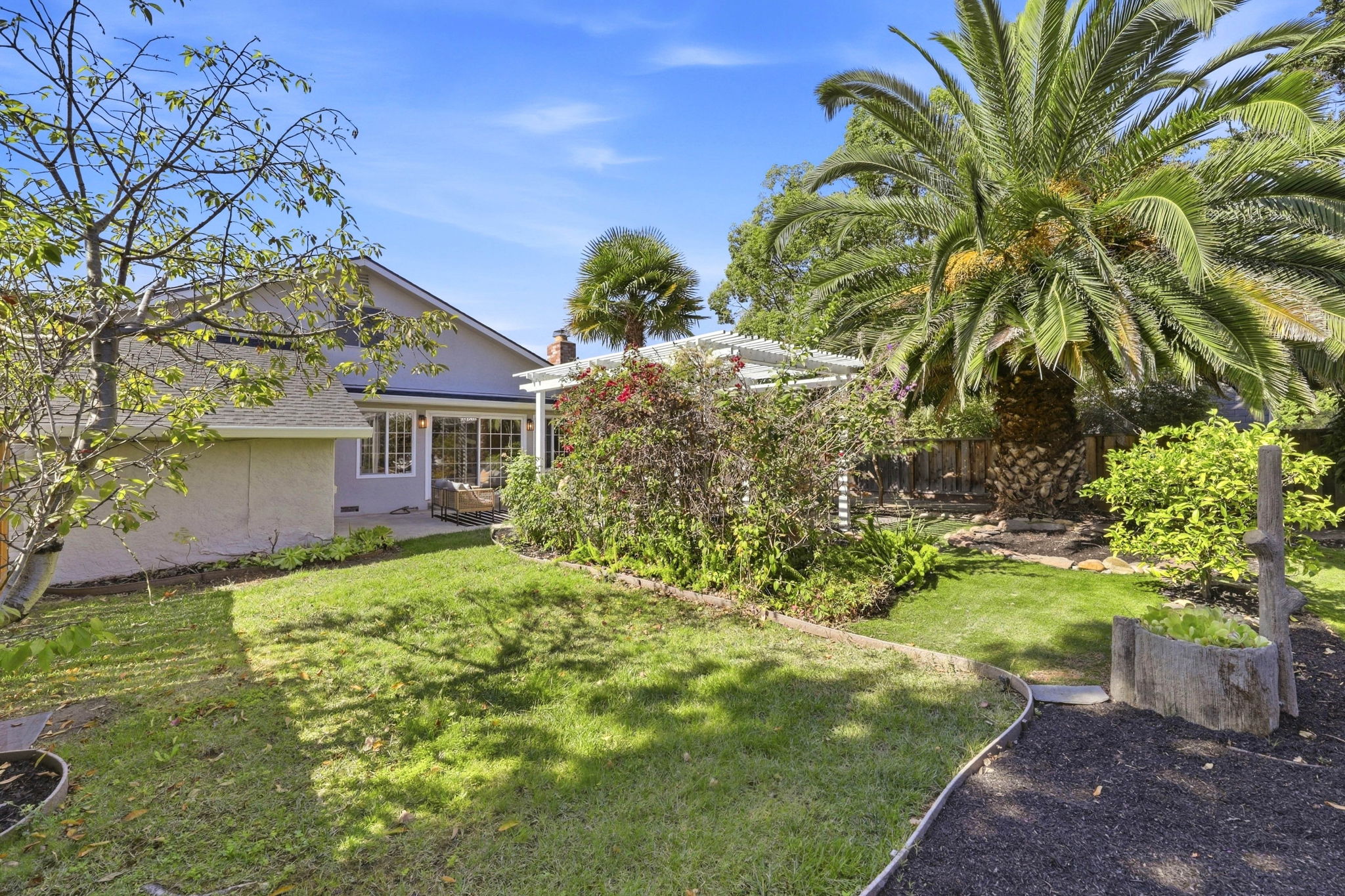 040_F8_38454 Glenview Dr