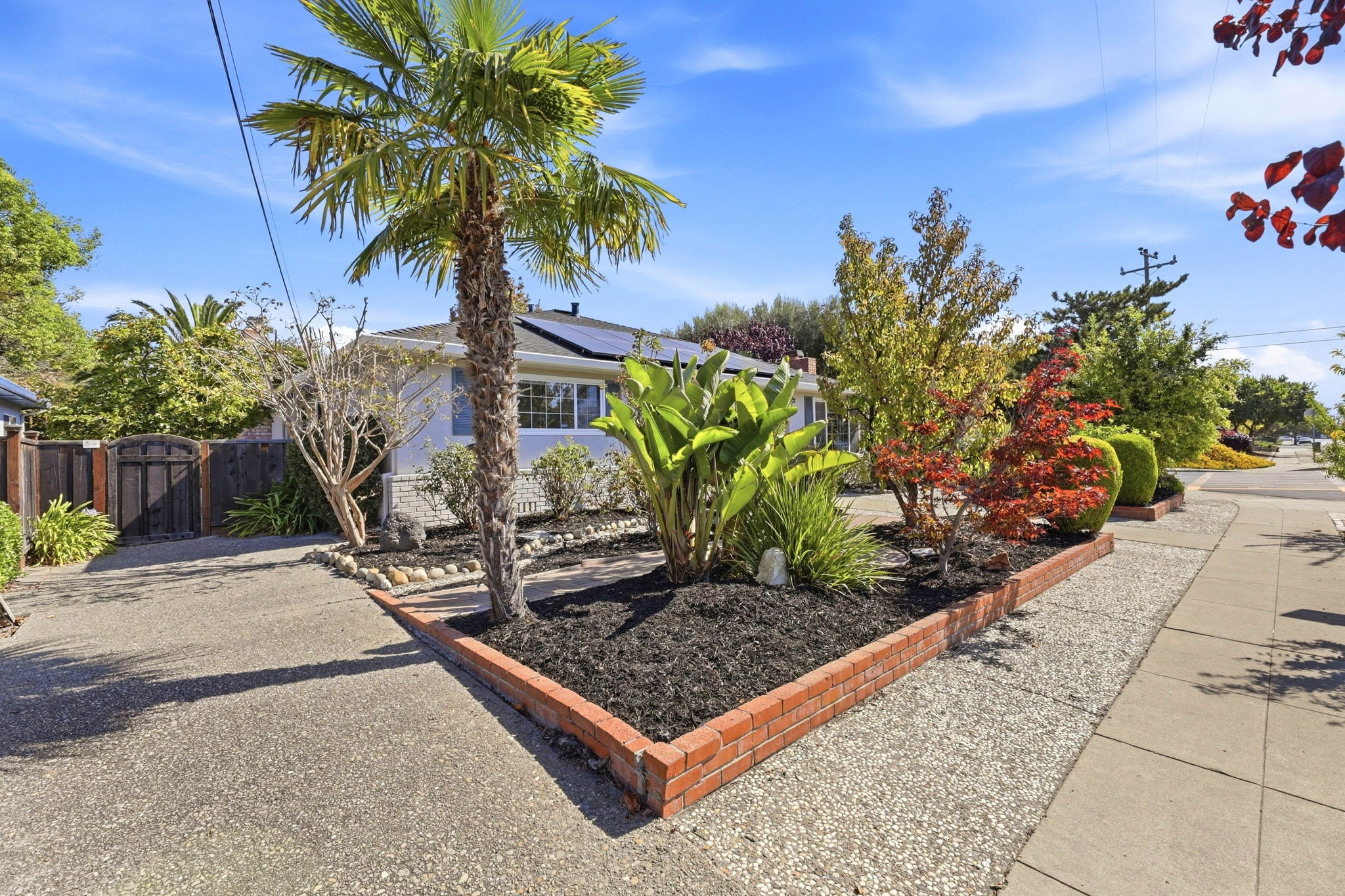 043_F8_38454 Glenview Dr