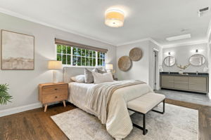 023_F8_38454 Glenview Dr