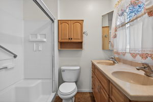  Photo 6