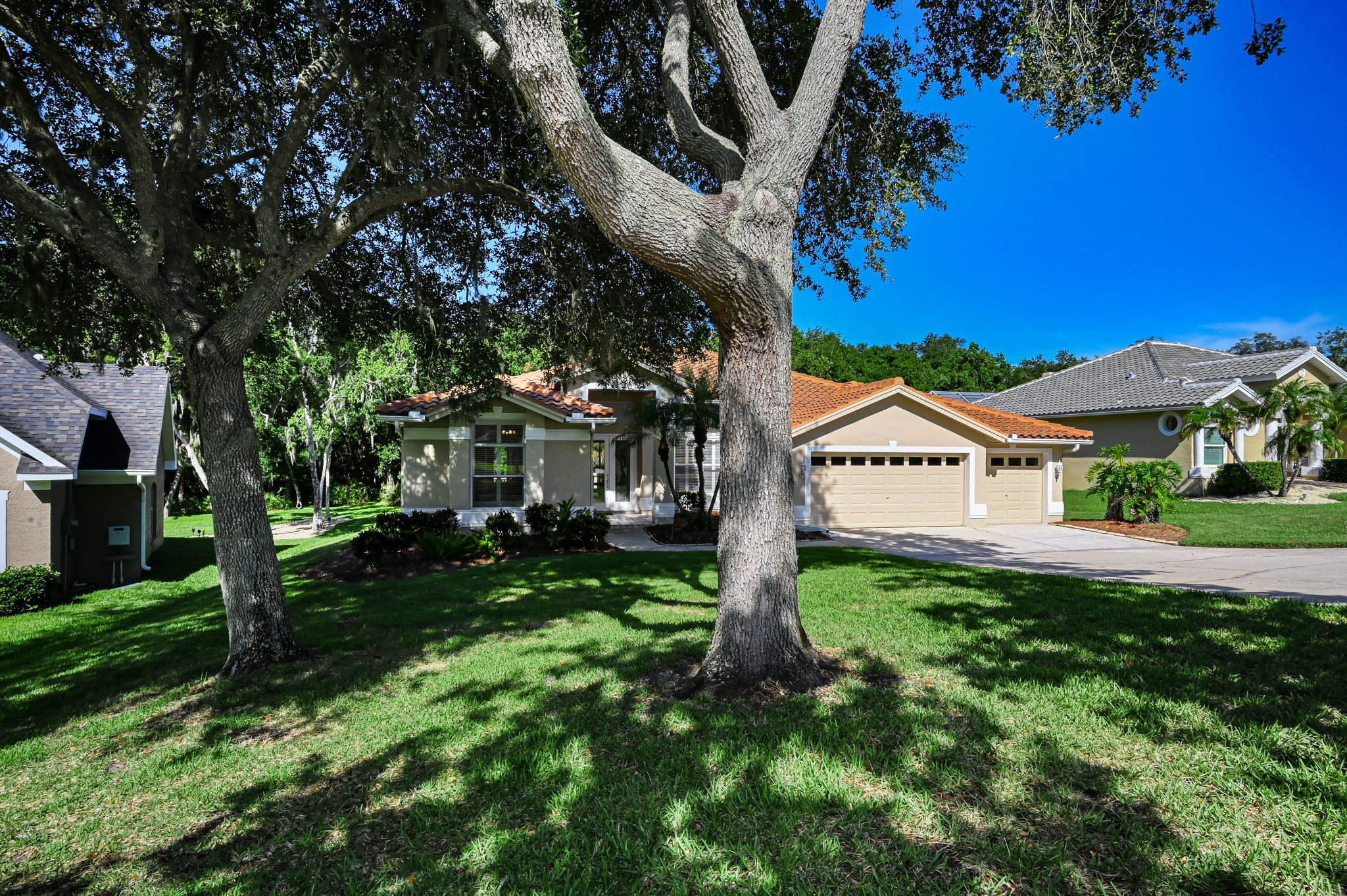 Front Exterior6