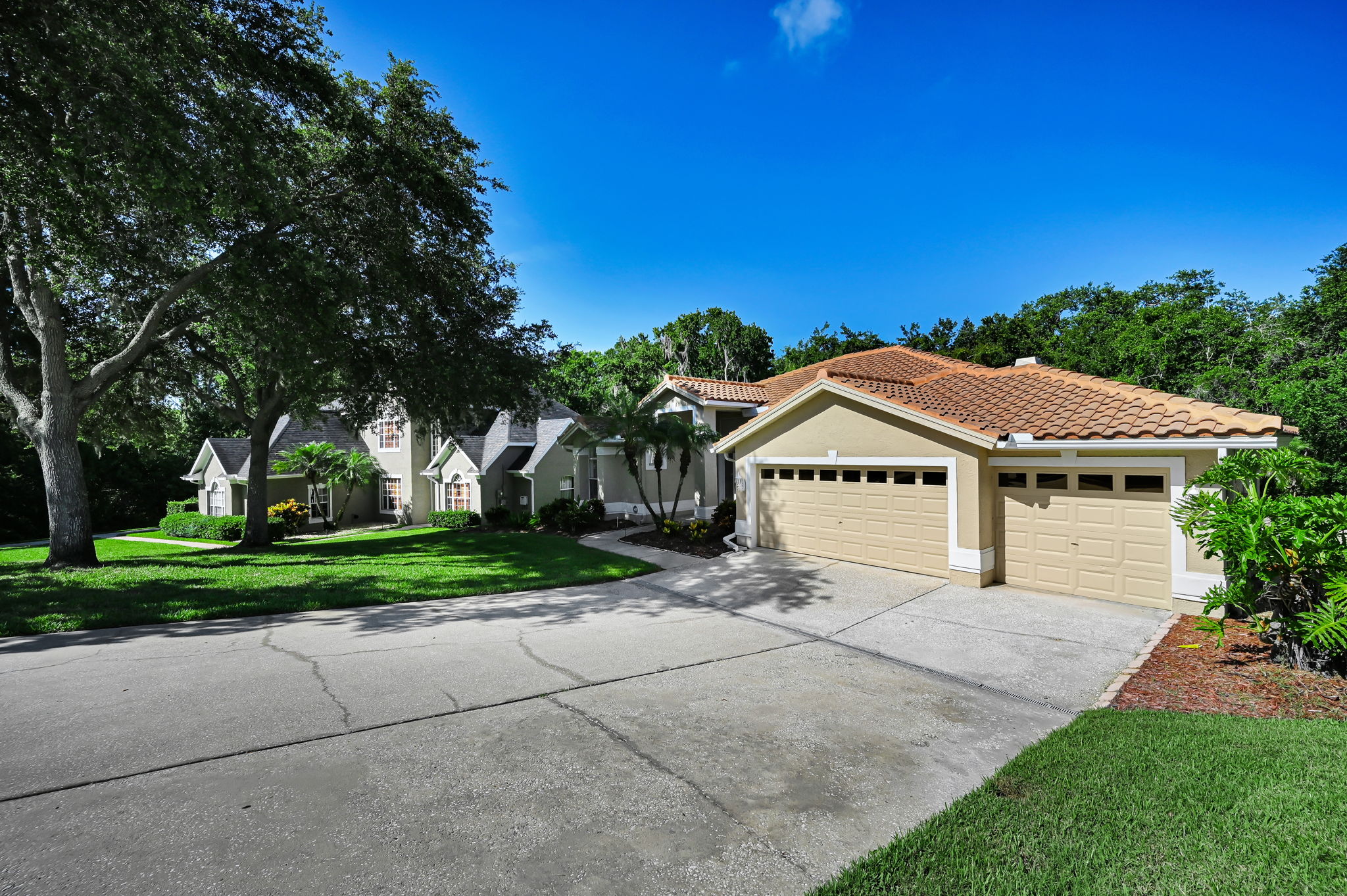 Front Exterior7