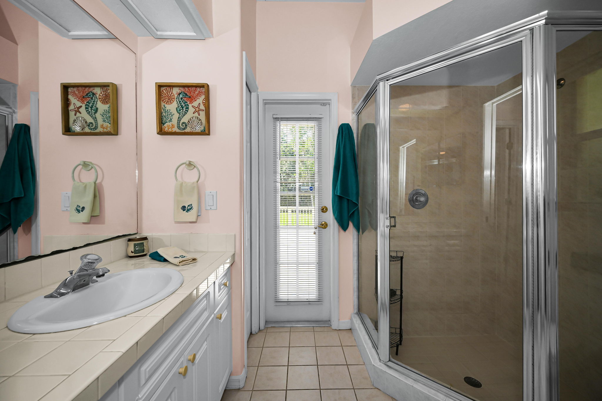 Guest Bathroom2