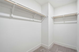 022_F8_385 Line St