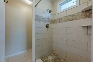  Photo 37