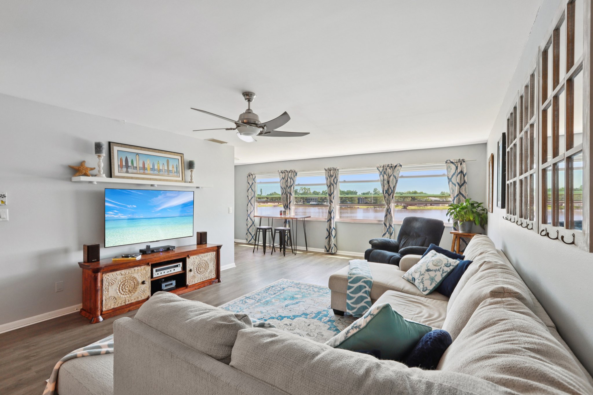 13th Ave N 210-L1704-014.jpg