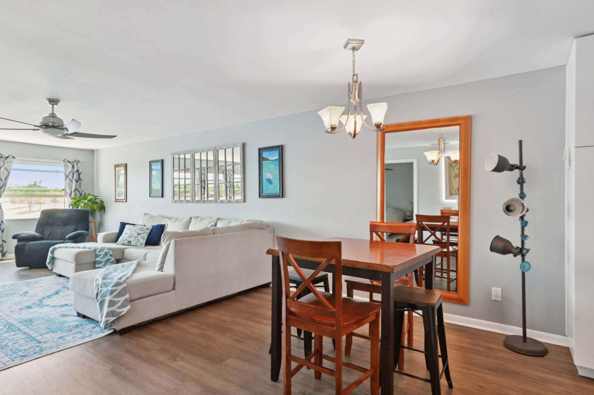 13th Ave N 210-L1704-022.jpg