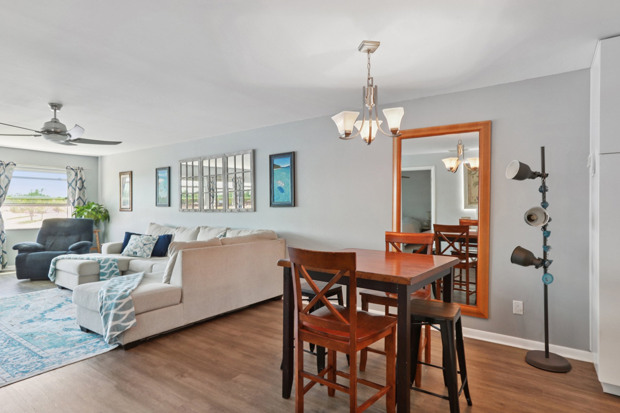 13th Ave N 210-L1704-024.jpg