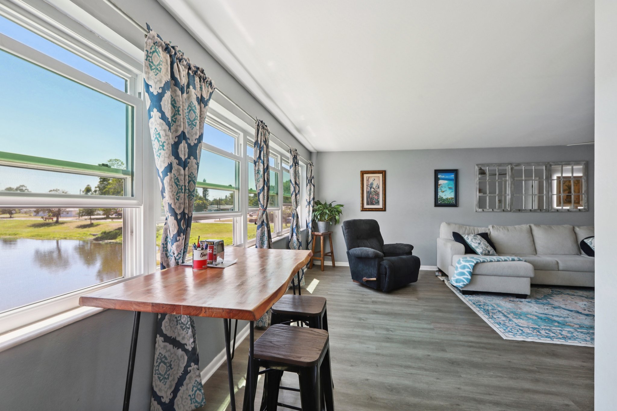 13th Ave N 210-L1704-033.jpg