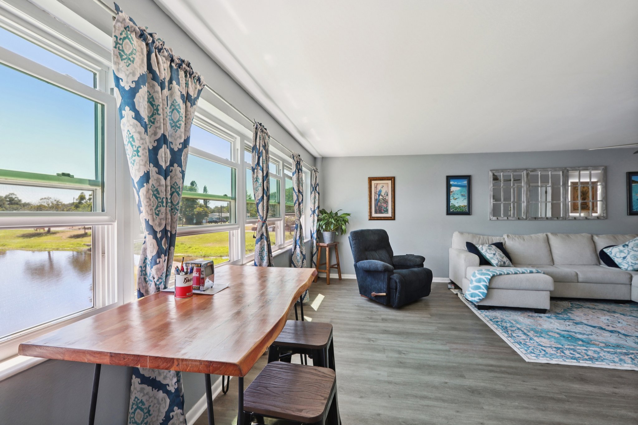 13th Ave N 210-L1704-035.jpg