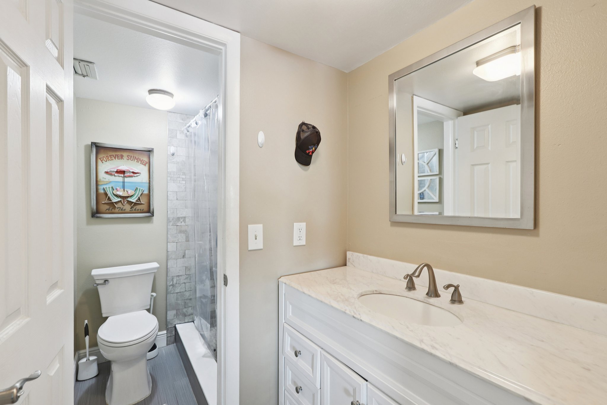 13th Ave N 210-L1704-052.jpg