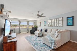 13th Ave N 210-L1704-013.jpg