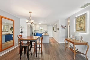 13th Ave N 210-L1704-021.jpg