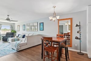 13th Ave N 210-L1704-022.jpg