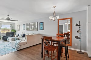 13th Ave N 210-L1704-025.jpg