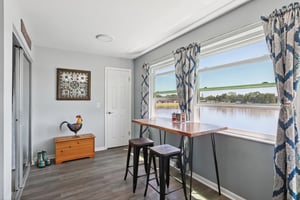 13th Ave N 210-L1704-030.jpg